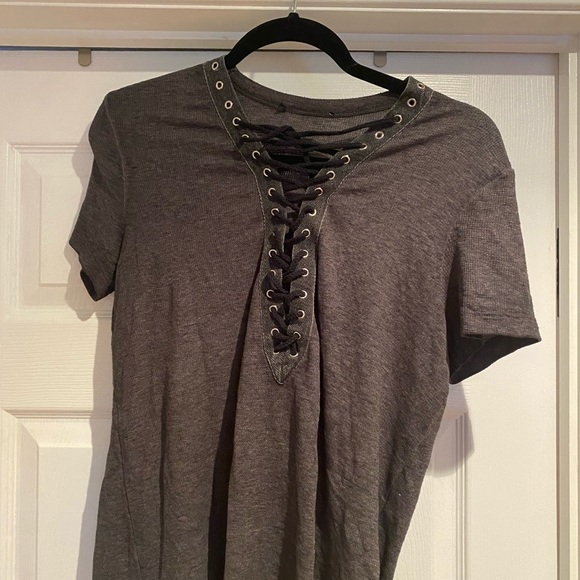 Grunge y2k style tie up t-shirt - Picture 2 of 2